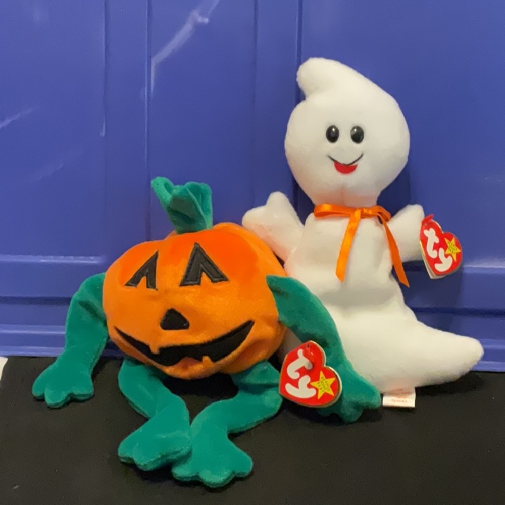 Retired Ty pumpkin 🎃 and ghost 👻 collectibles Halloween beanie babies